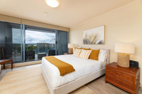 The Crest Penthouse 902, Forster